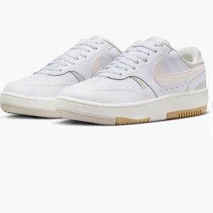 Nike Gamma Force Women’s Sneaker white/phantom/bone 10.5 NIB